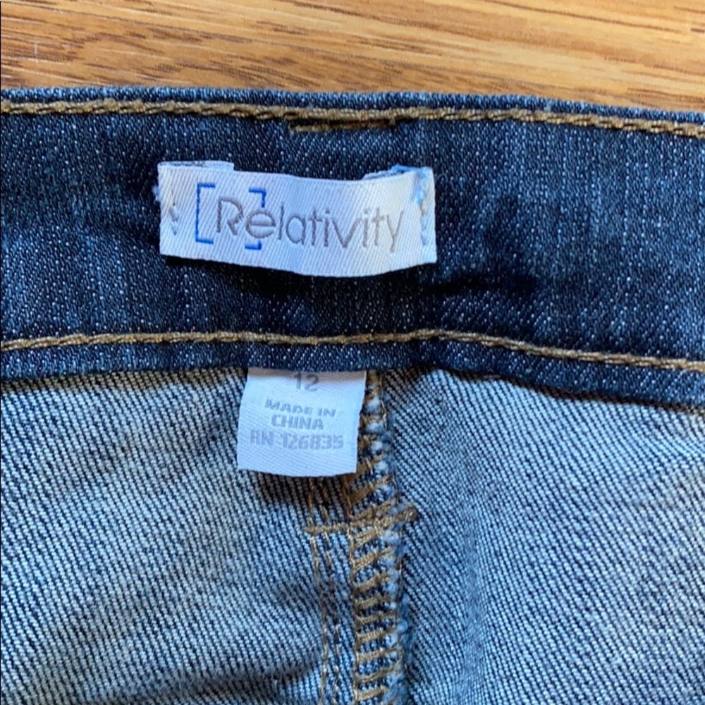 Capris - Picture 3 of 3